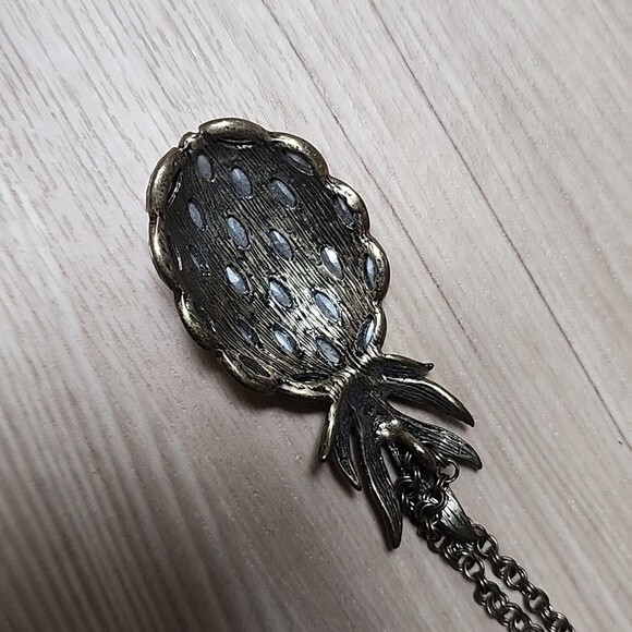 Chloe & Isabel Copacabana Long Pineapple Necklace - Picture 5 of 5